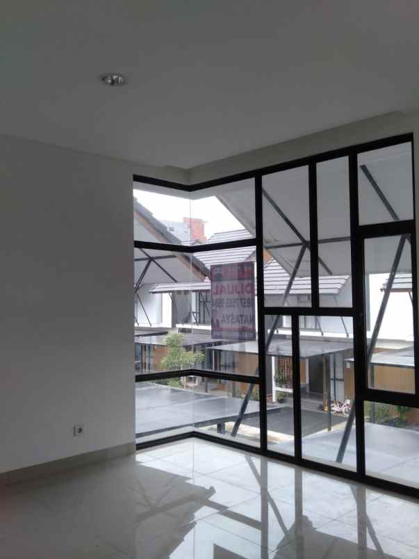 disewakan rumah cluster mahakam jgc