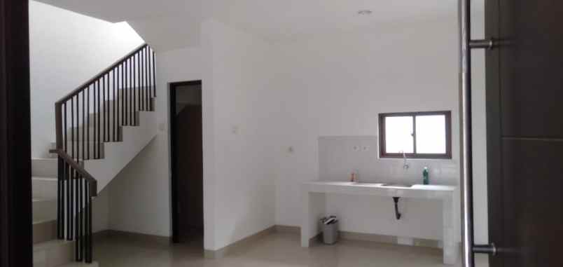 disewakan rumah cluster mahakam jgc