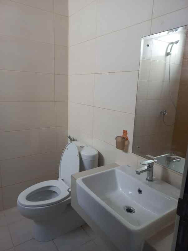 disewakan rumah cluster mahakam jgc