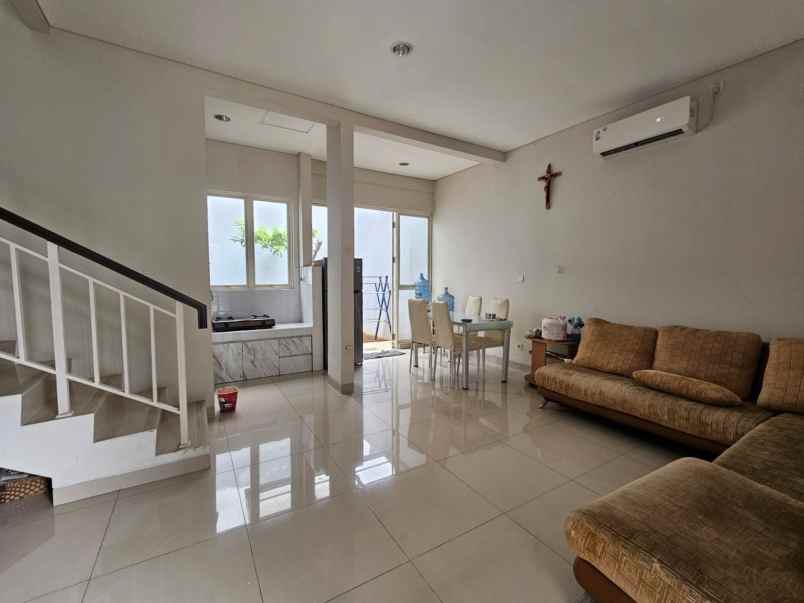 disewakan rumah cluster mississippi jgc