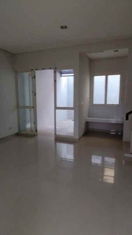 disewakan rumah cluster mississippi jgc