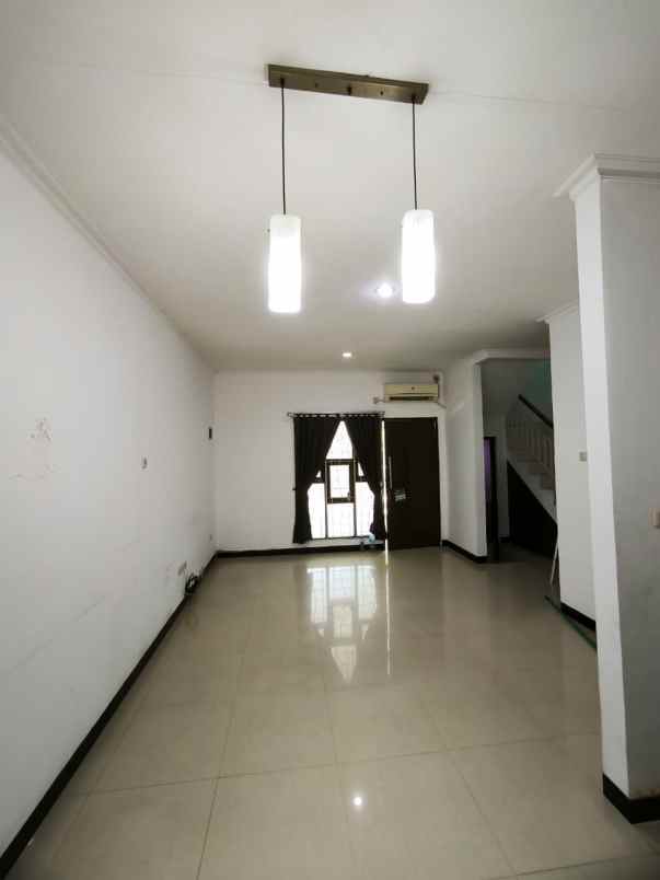 disewakan rumah cluster valeria metland