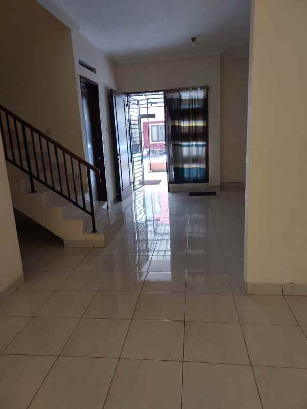 disewakan rumah harapan indah