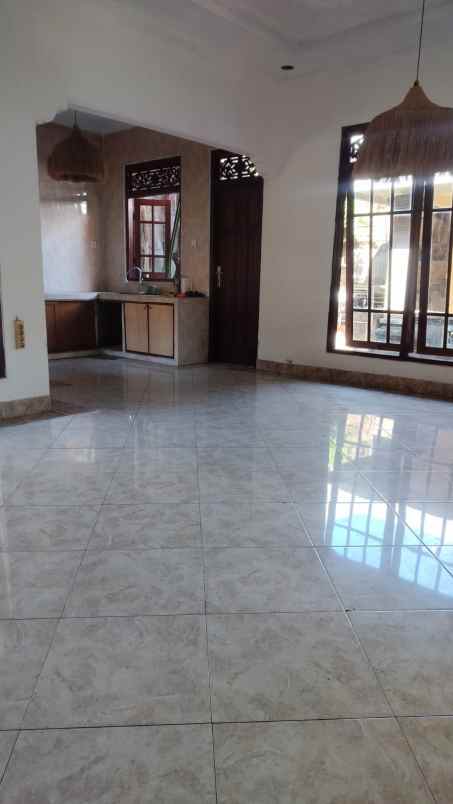 disewakan rumah jl gurita sesetan denpasar bali