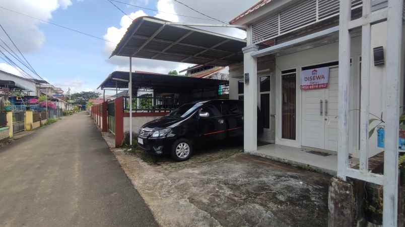 disewakan rumah jl ujung pandang 1