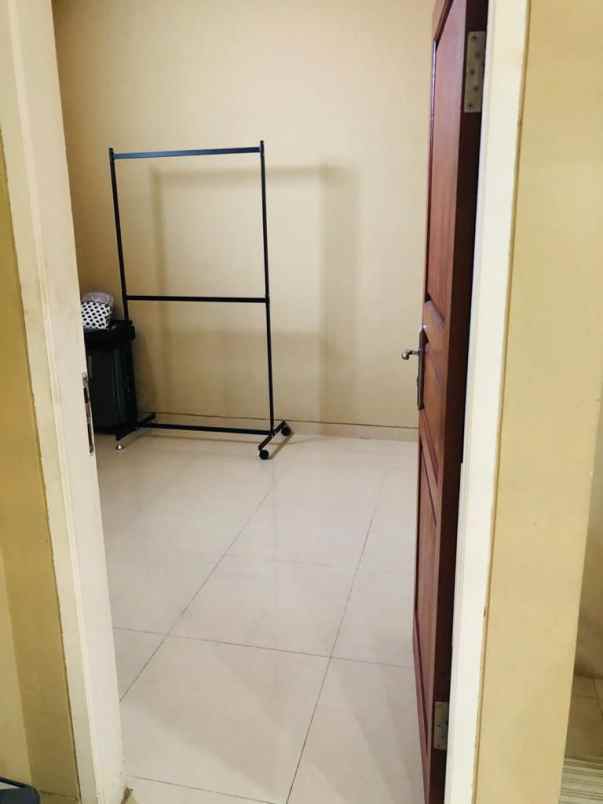 disewakan rumah kemang