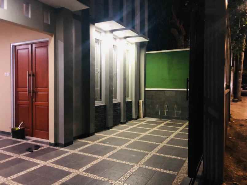 disewakan rumah kemang