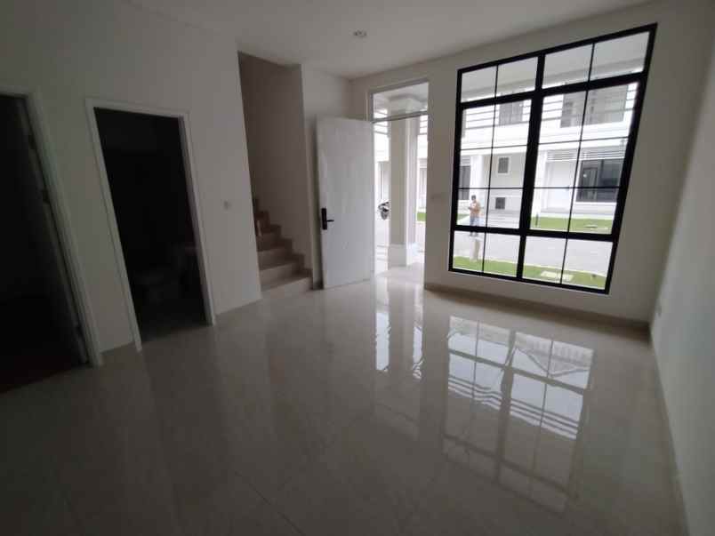 disewakan rumah lavon swan city cluster