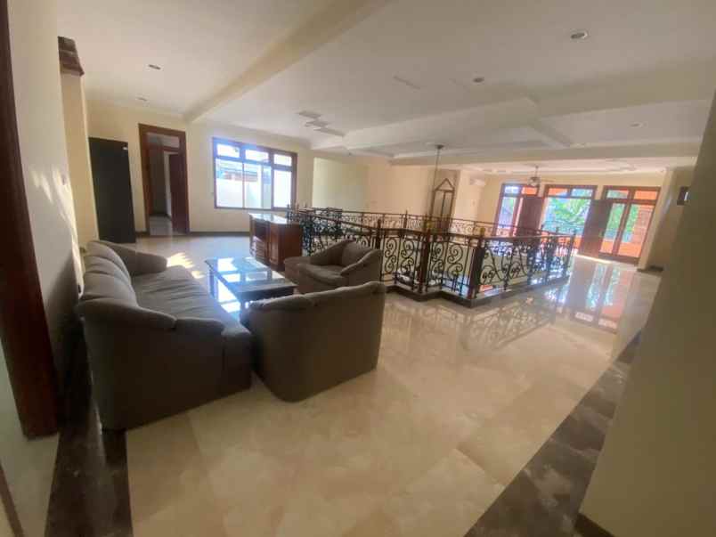 disewakan rumah lebak bulus cilandak barat