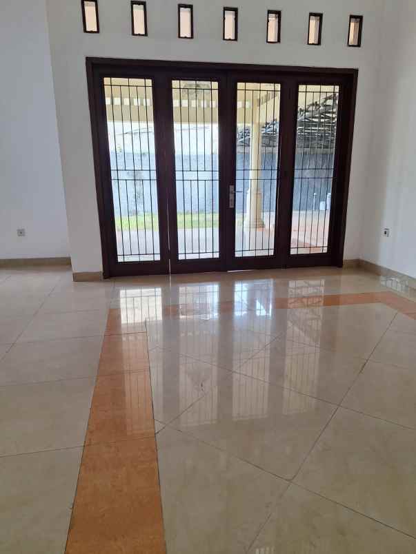 disewakan rumah mampang prapatan