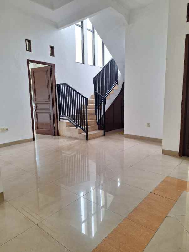 disewakan rumah mampang prapatan