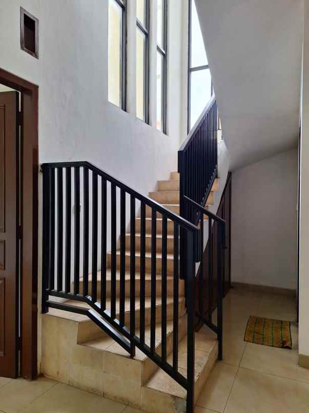 disewakan rumah mampang prapatan