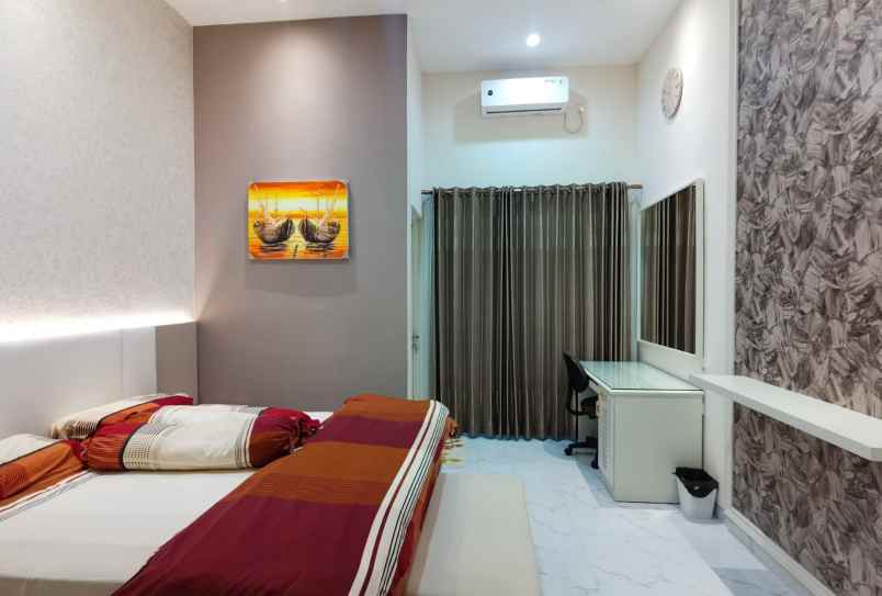 disewakan rumah manyar jaya