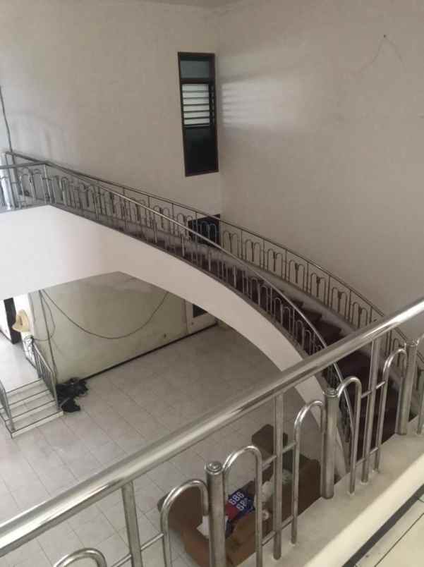 disewakan rumah manyar kertoadi