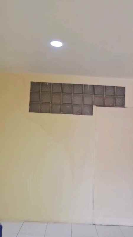 disewakan rumah menceng