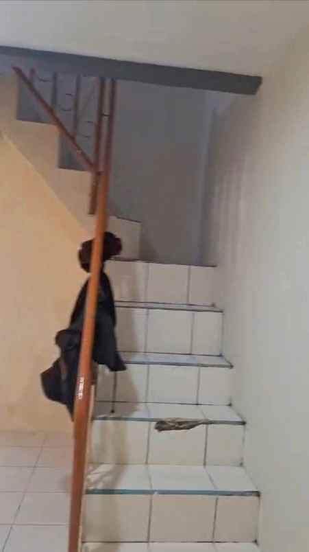 disewakan rumah menceng