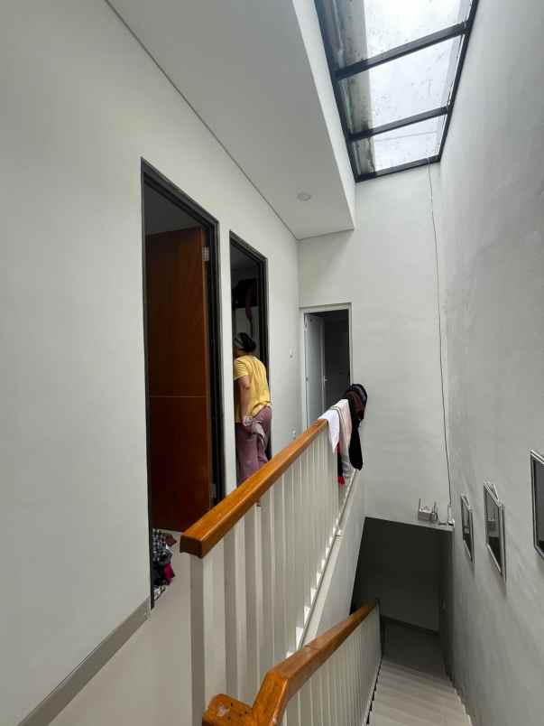 disewakan rumah pancoran mas