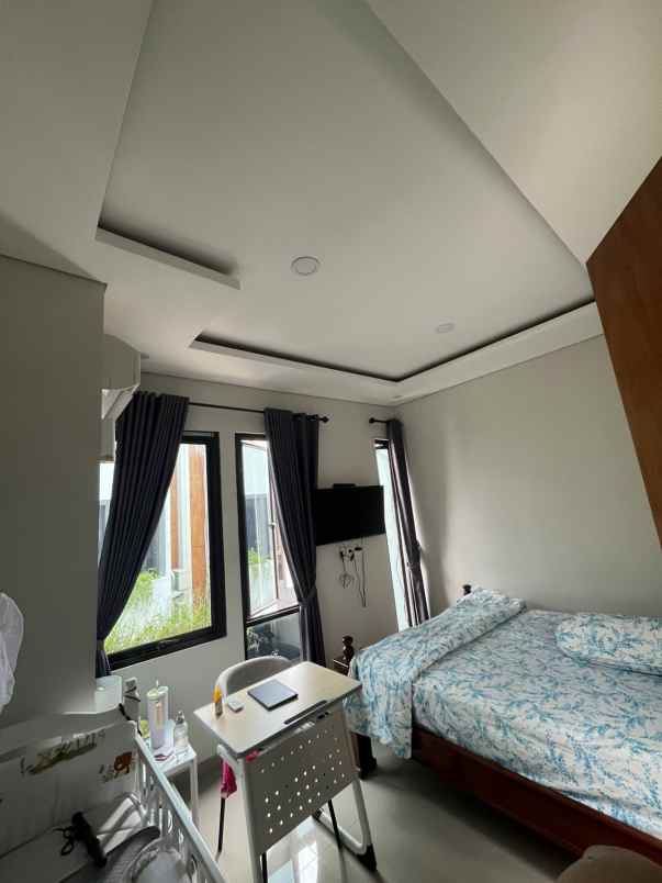 disewakan rumah pancoran mas