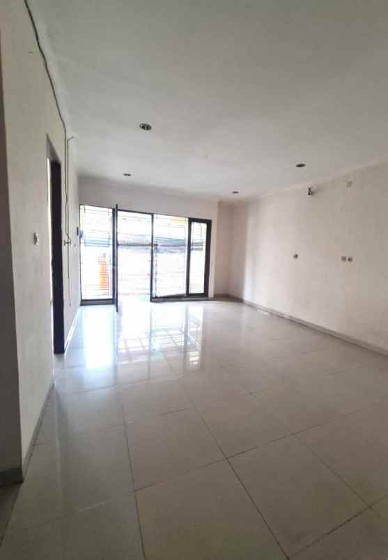 disewakan rumah perumahan metland menteng