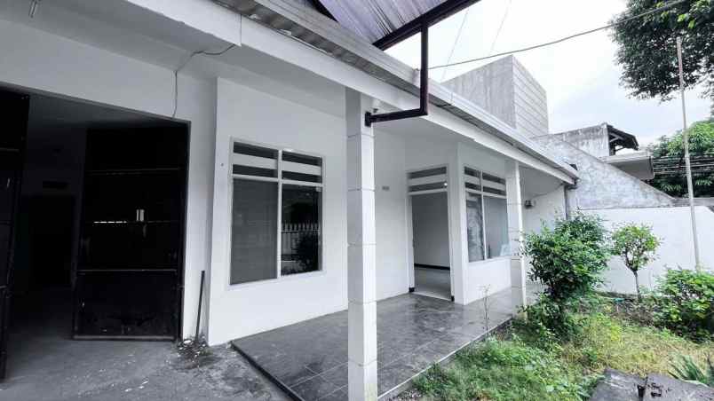 disewakan rumah rungkut asri