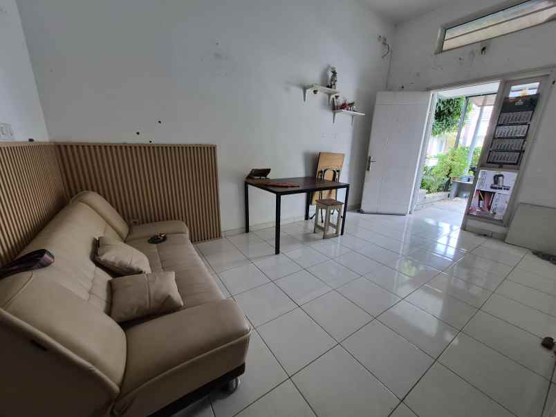 disewakan rumah suvarna sutera cluster fedora