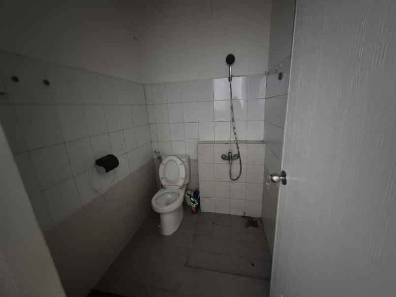 disewakan rumah suvarna sutera cluster fedora