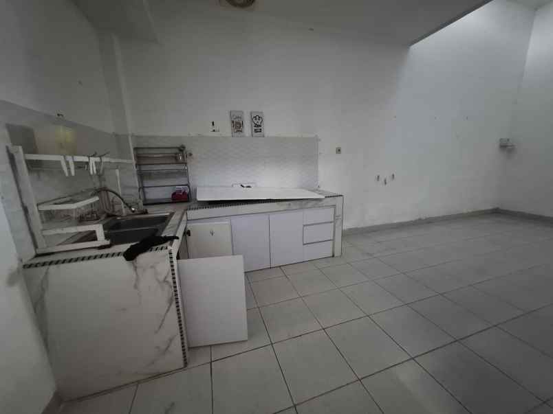 disewakan rumah suvarna sutera cluster fedora