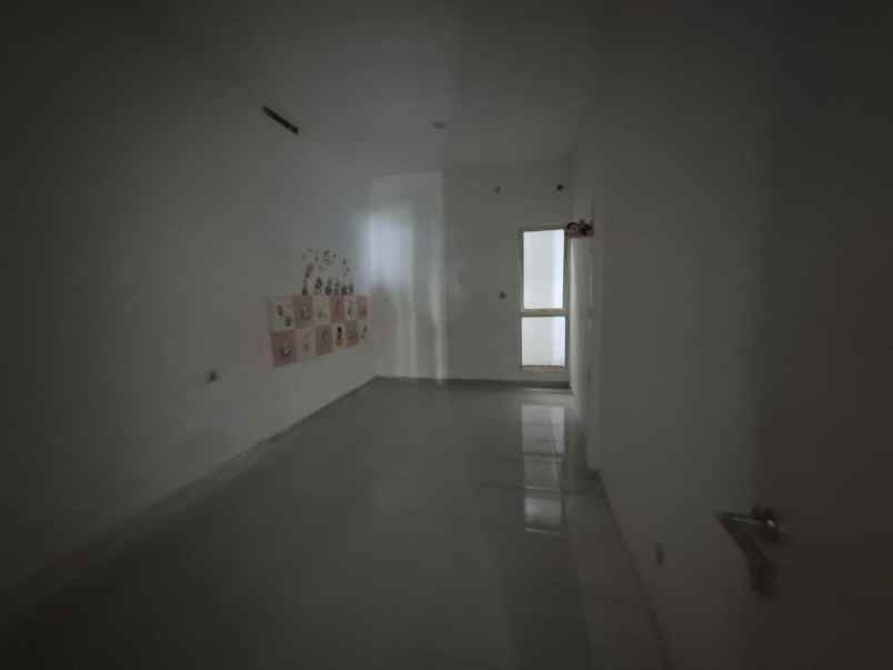 disewakan rumah suvarna sutera cluster fedora
