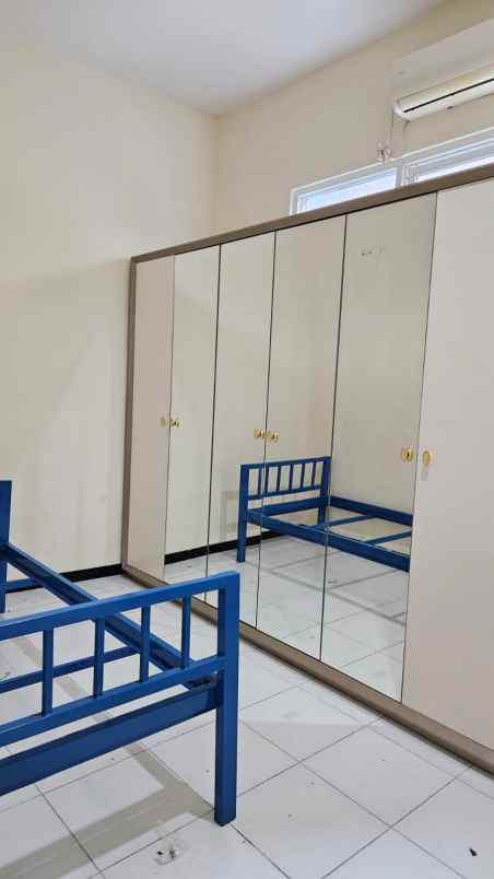 disewakan rumah tembok lor