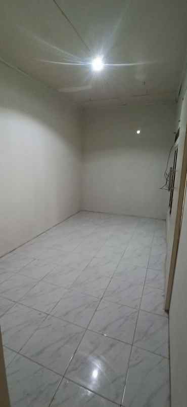 disewakan rumah villa mutiara gading