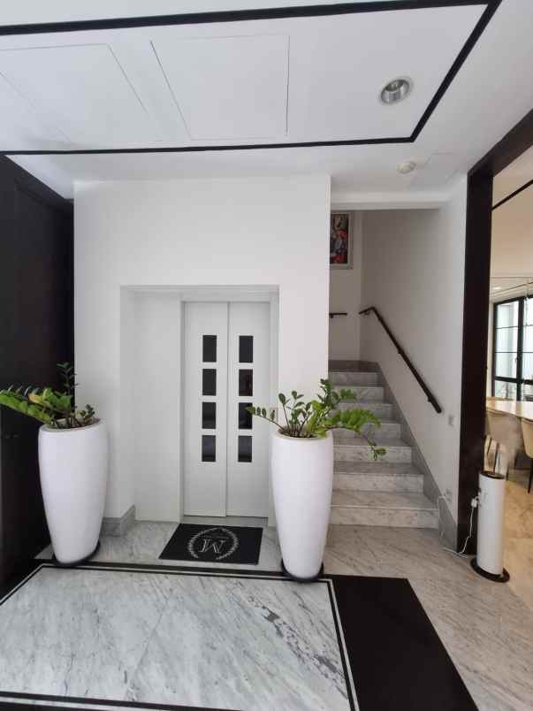 for sale beautiful tropical town house at kemang