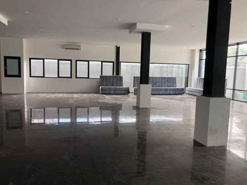 gedung gudang baru kebayoran lama jak sel