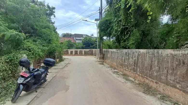 jual cepat tanah dan bangunan di cirendeu permai