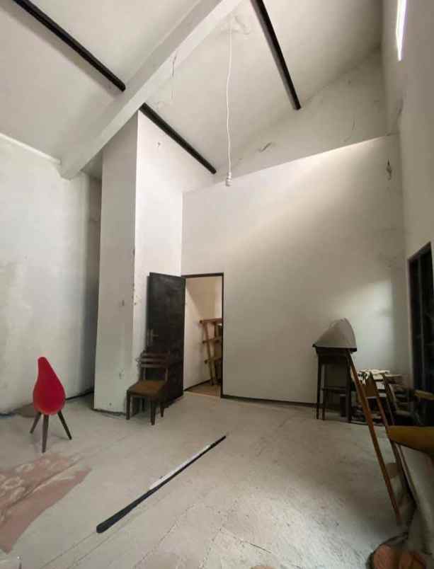 jual gudang di woltermonginsidi semaramg