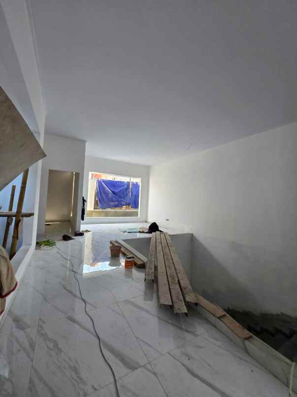 jual rumah baru meruya selatan jak bar