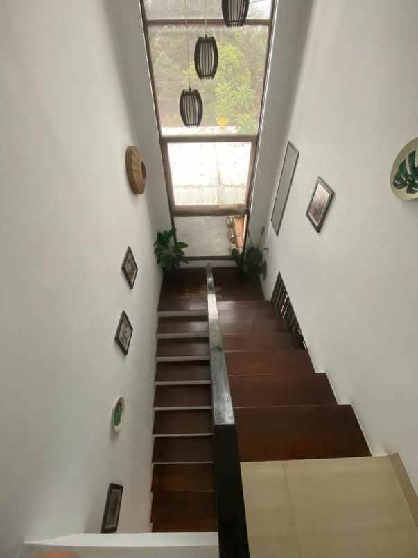 jual rumah green lake city cipondoh