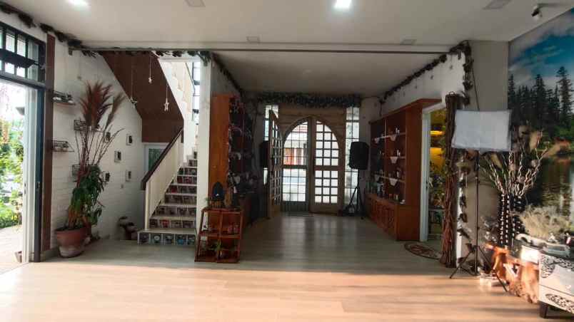 jual rumah green lake city cipondoh