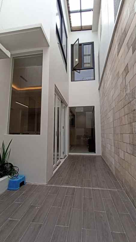 jual rumah hadap taman di kota wisata cibubur