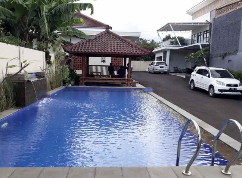 jual rumah mewah bagus di daerah sukamanah cianjur