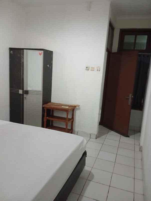 kos dwijaya radio dalam jaksel