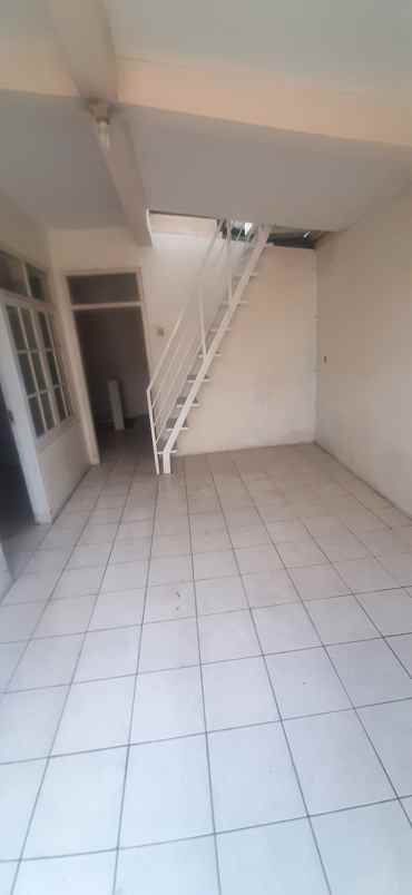 kost 5 kamar dekat telkom university bandung