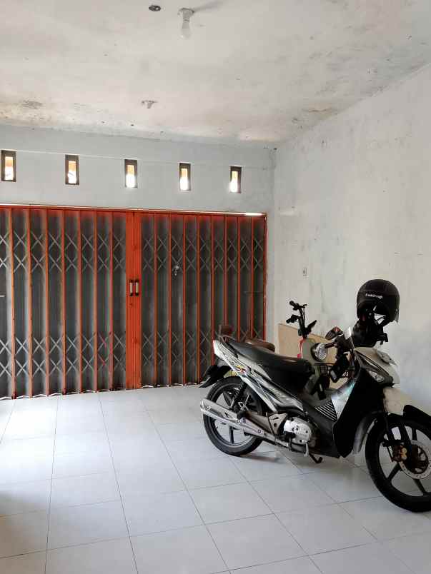 kost putri dekat pasar godean