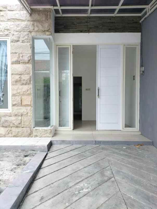 murah rumah mulyosari baru strategis minimalis