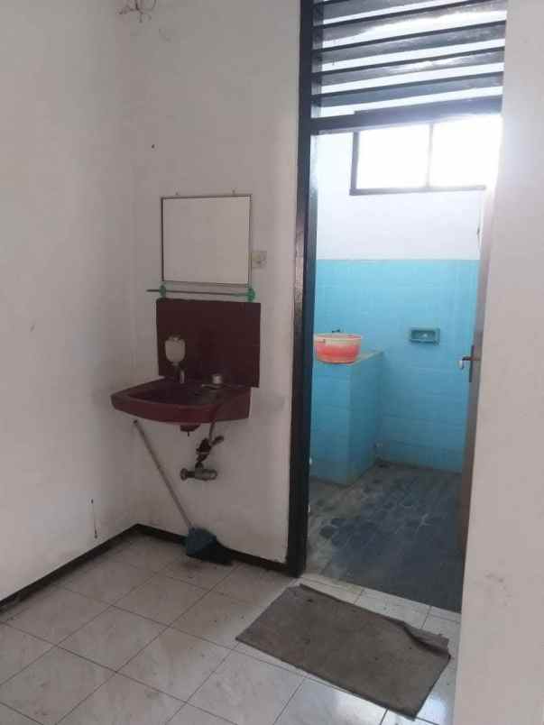 pabrik rokok luas dan strategis di wagir kota malang