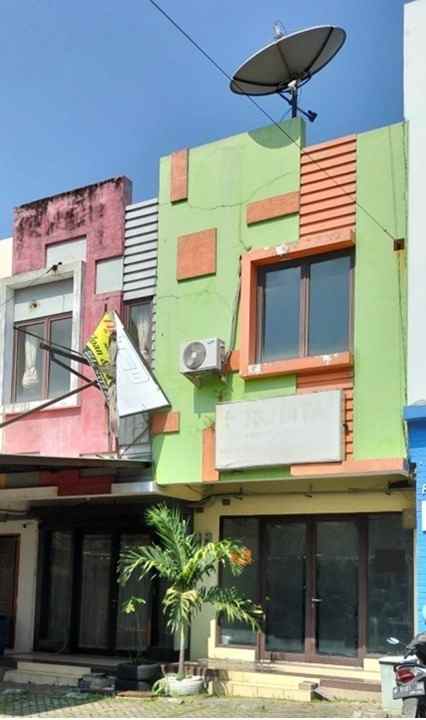 ruko berlokasi strategis legenda wisata