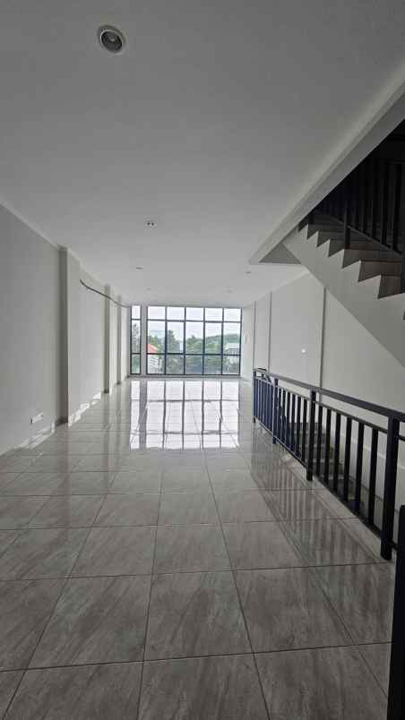 ruko crystal 3lt 5x15 75m sumbek summarecon bekasi