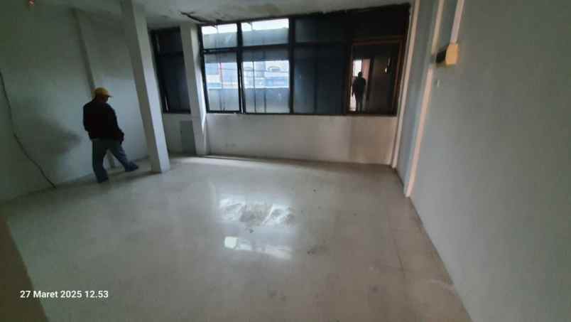 ruko lokasi strategis jl raden saleh