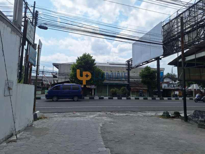 ruko menarik pinggir jalan solo cocok untuk usaha