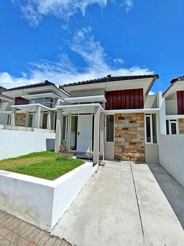 rumah 1 lantai lokasi dekat alun alun kota malang