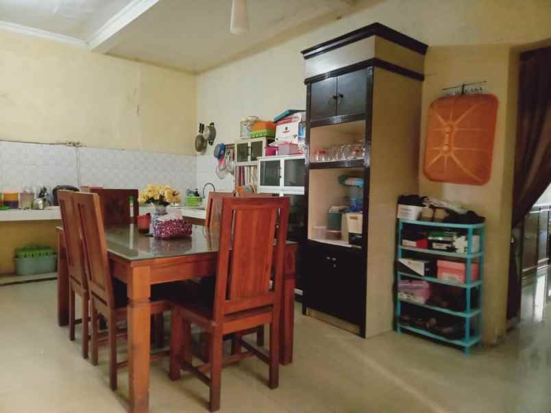 rumah 2 lantai nyaman aman dan strategis